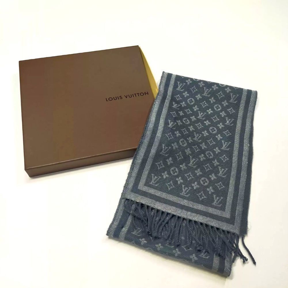 Auth Louis Vuitton Gray Wool Cashmere Blend Monogram Scarf Muffler Neckwarmer - Picture 2 of 9